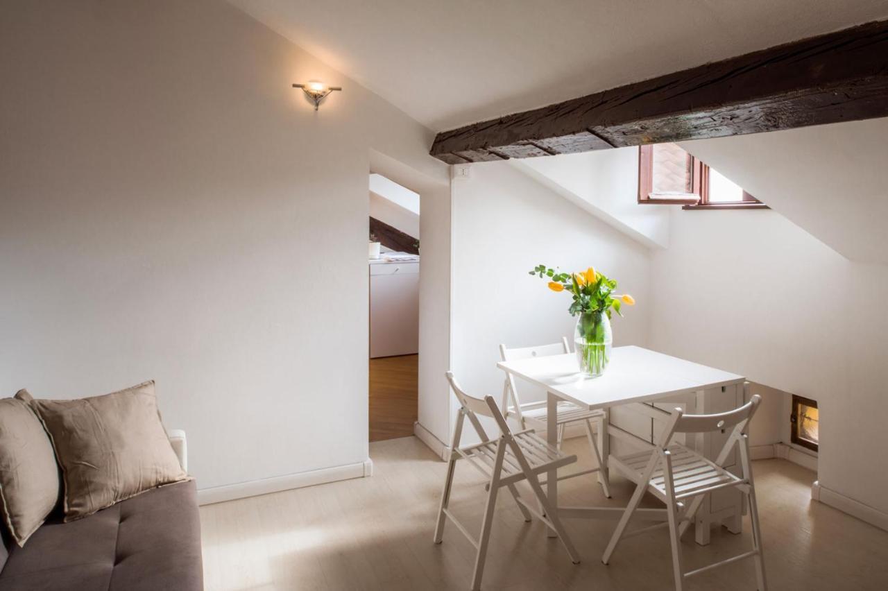 Apartament La Mansarda Sui Navigli Mediolan Zewnętrze zdjęcie